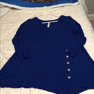 Kentucky Blue long tunic with wood buttons